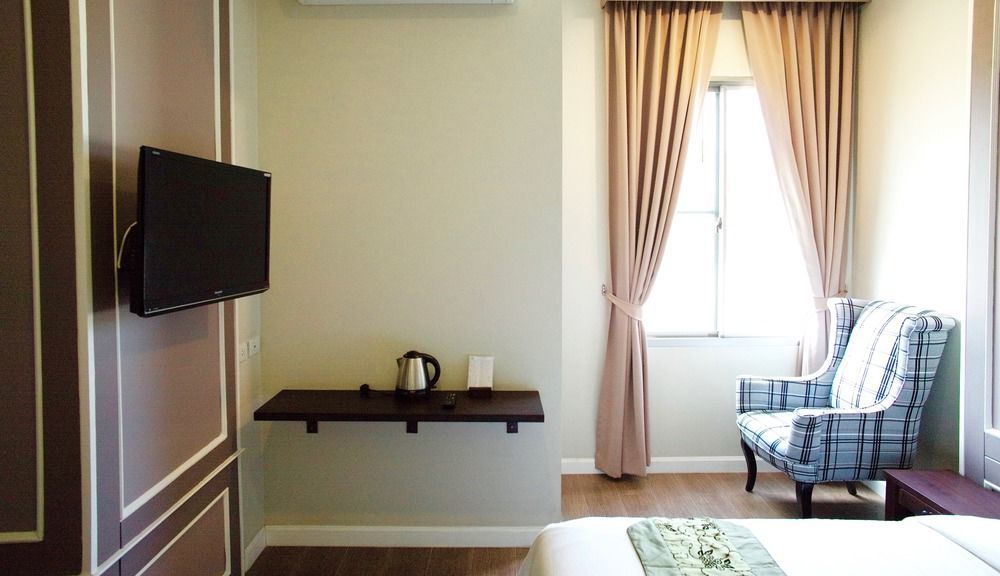 צ'ון בורי J. Park Hotel מראה חיצוני תמונה
