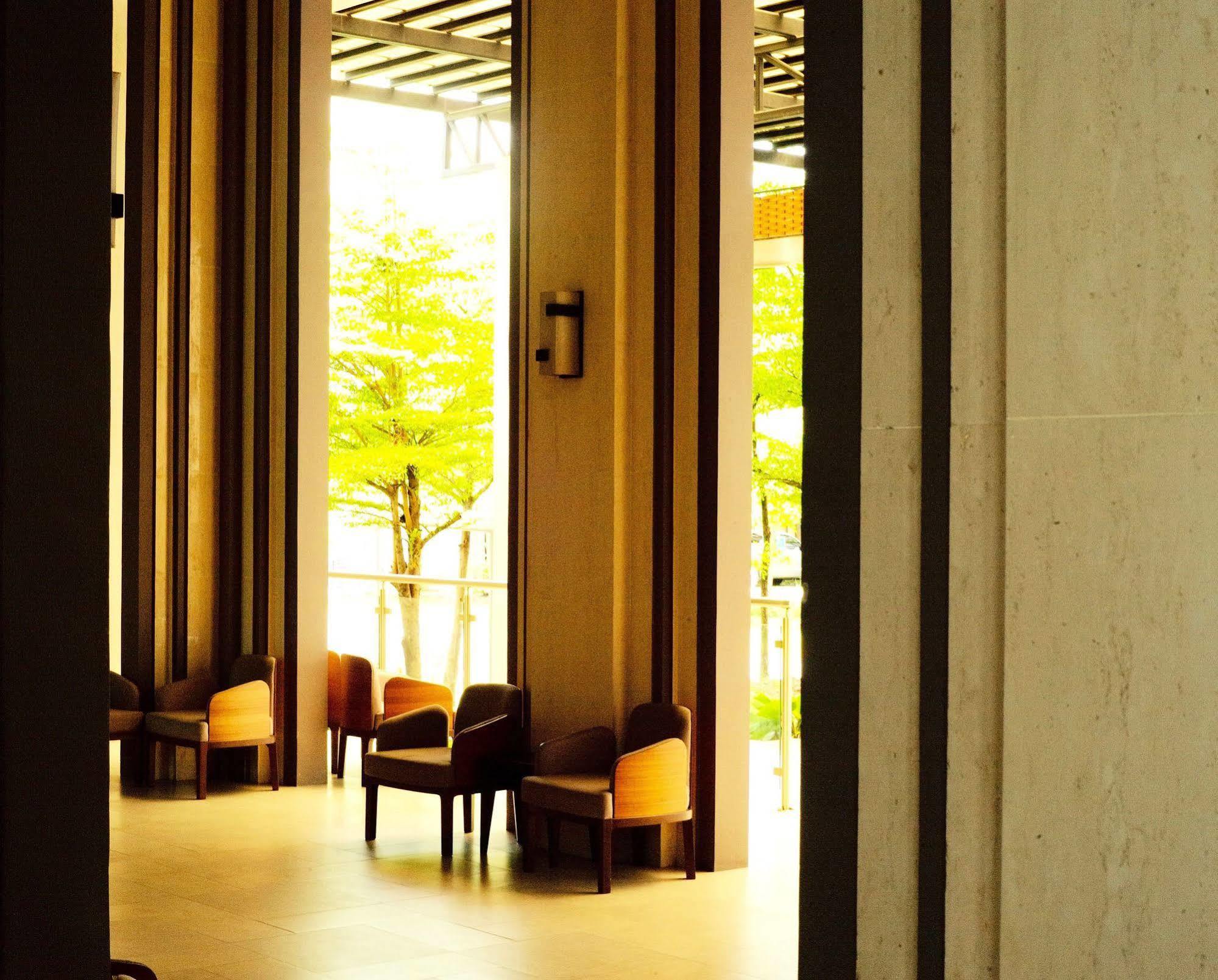 צ'ון בורי J. Park Hotel מראה חיצוני תמונה