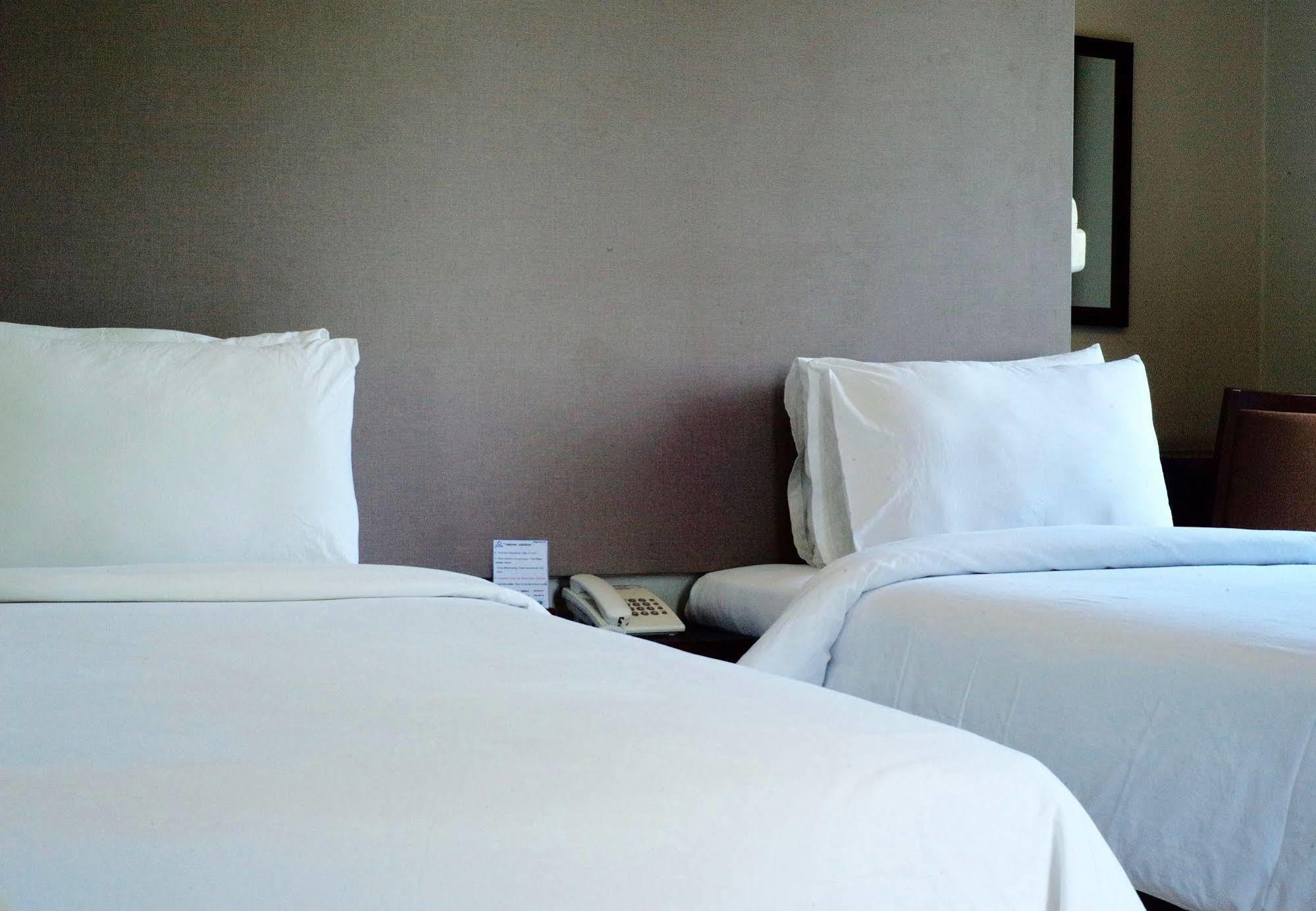 צ'ון בורי J. Park Hotel מראה חיצוני תמונה