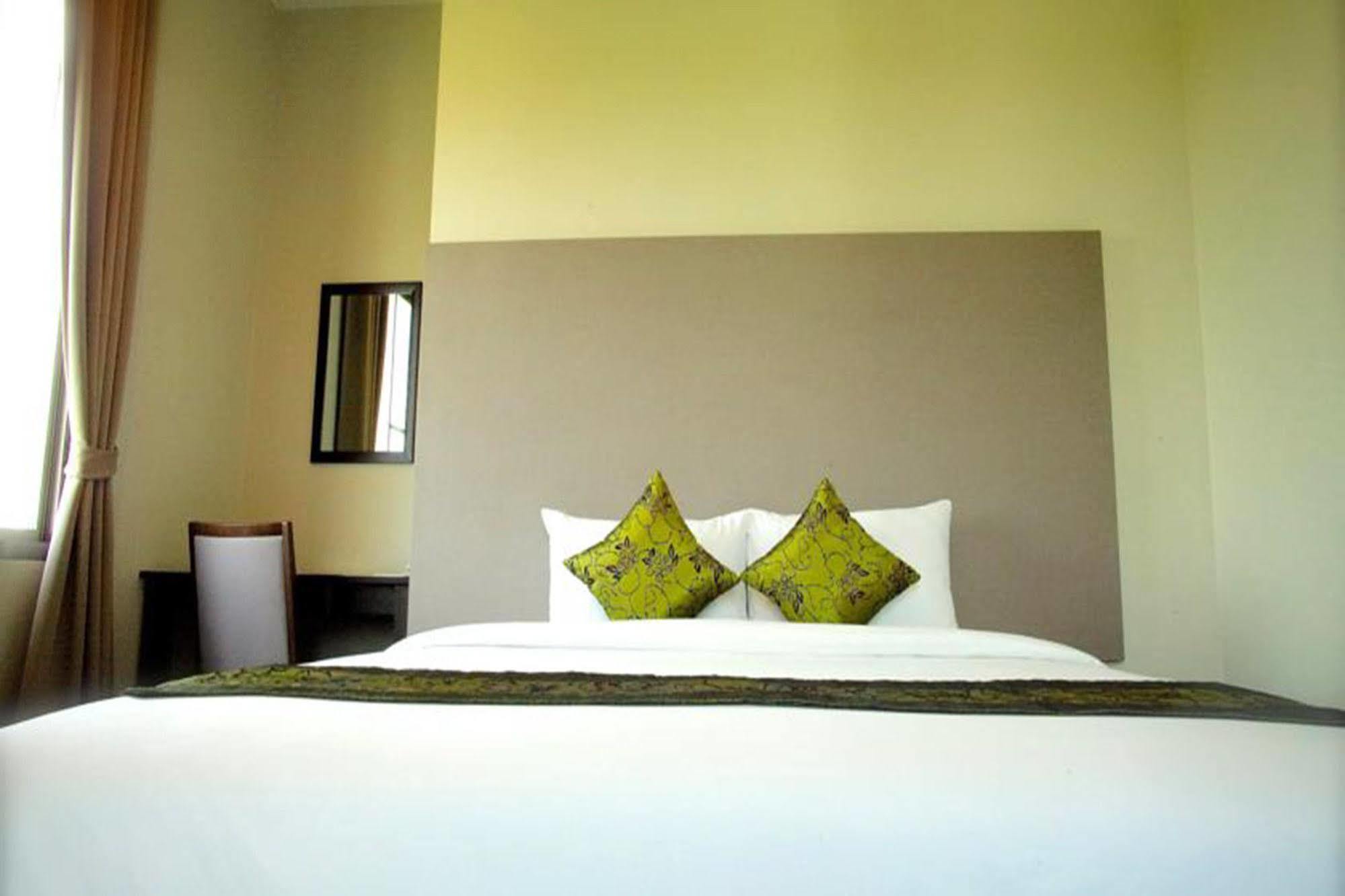 צ'ון בורי J. Park Hotel מראה חיצוני תמונה